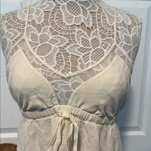 Vera Wang Luxe Cream Lace Chemise